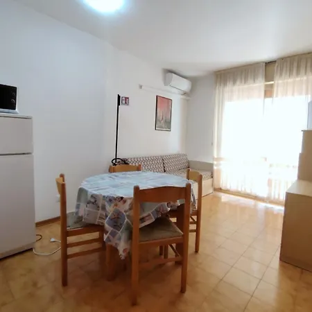 Capitol Apartment